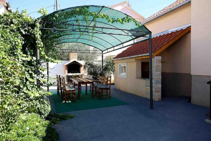 House Franny - image 25