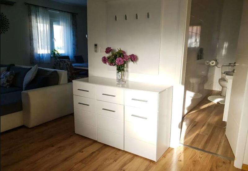 House Franny - image 6