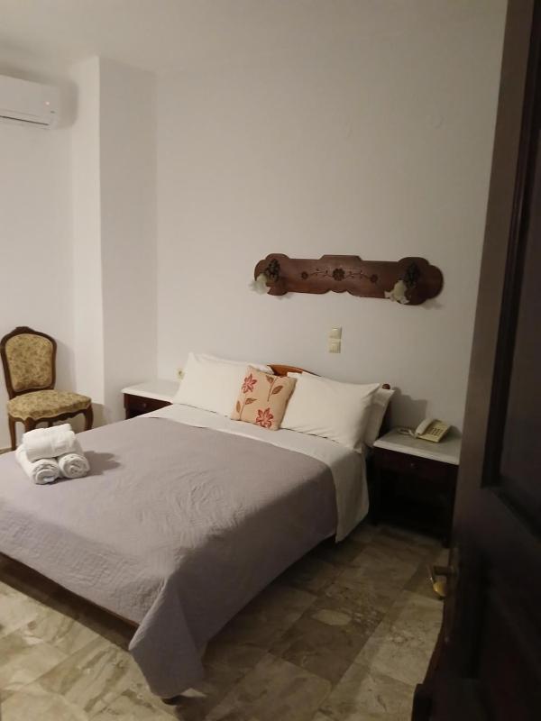 Double Room with Balcony and Sea View image 4