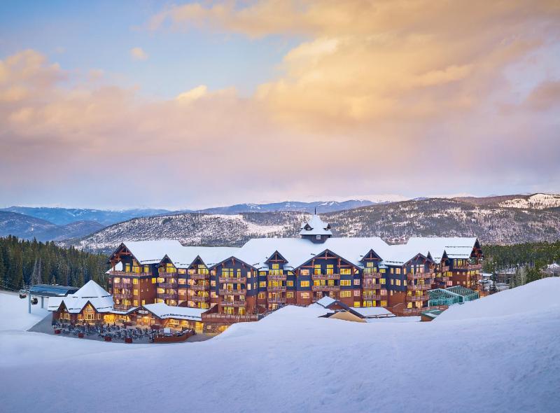 Luxury 1 Bedroom Condo with Slopeside View condo - image 8