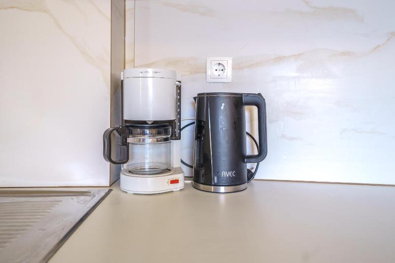 Standard Triple Studio image 3