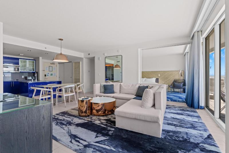 2BR W Residence FLL OCEAN VIEWS Infinity pool hot tub large balcony easy amentiy access - image 27