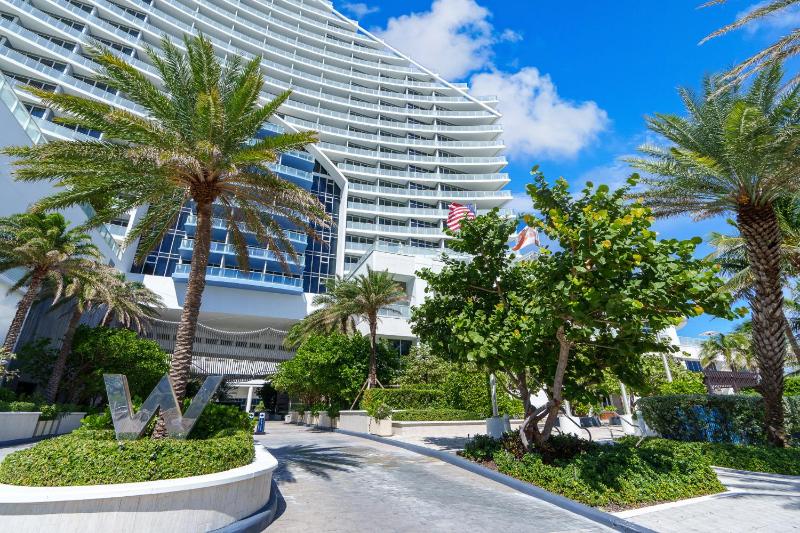 2BR W Residence FLL OCEAN VIEWS Infinity pool hot tub large balcony easy amentiy access - image 23