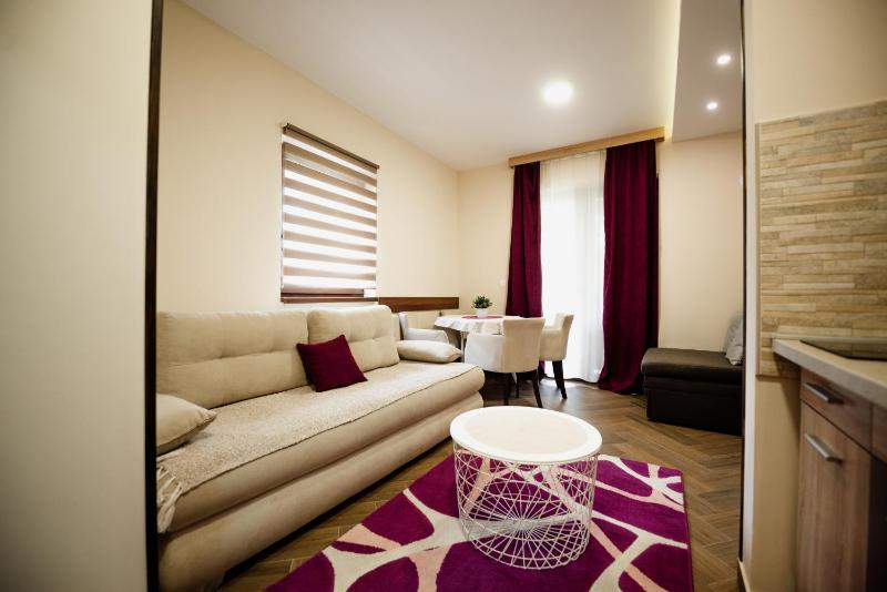 Apartment image 4