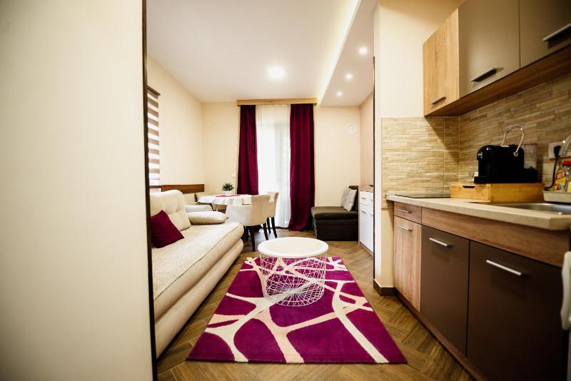 Apartment image 3
