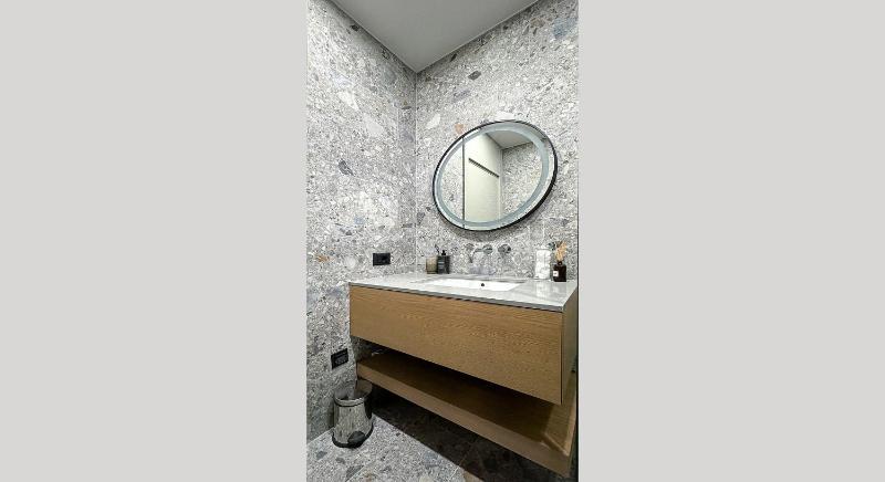 Luxury Apartment - Sea View - image 8