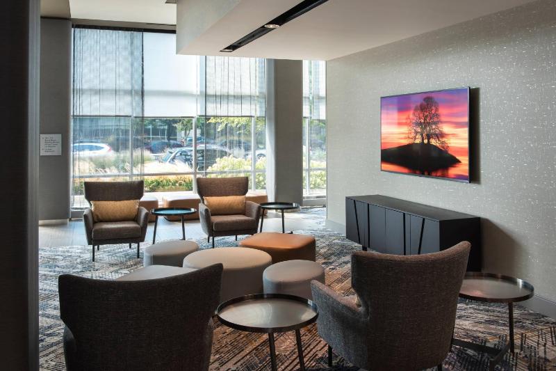 Courtyard by Marriott Philadelphia South at The Navy Yard - image 7
