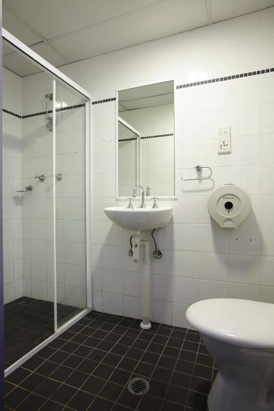 Single Room with Private Bathroom image 4