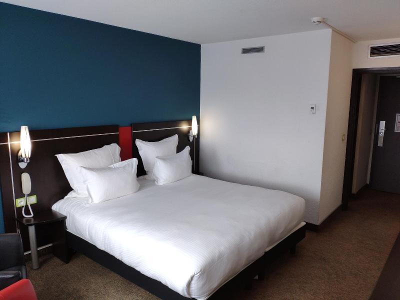 Standard Double Room image 1