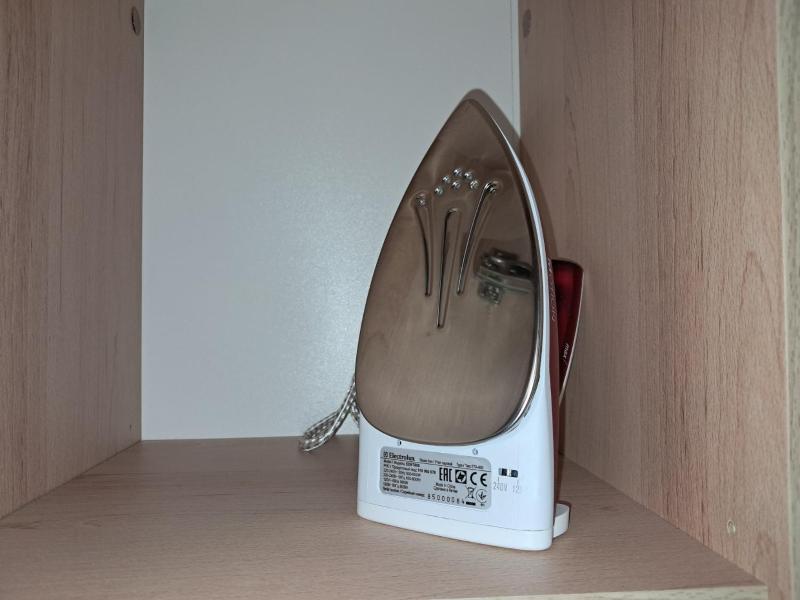 Studio Apartment with Spa Bath image 3