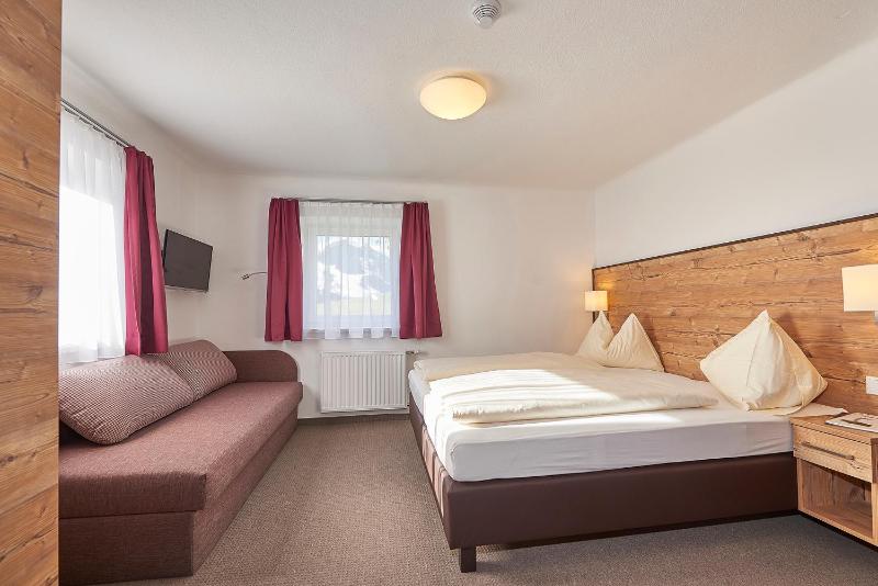 One-Bedroom Apartment with Balcony image 3