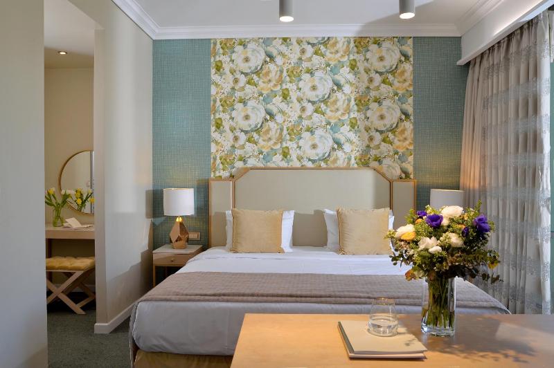 Master Suite image 4