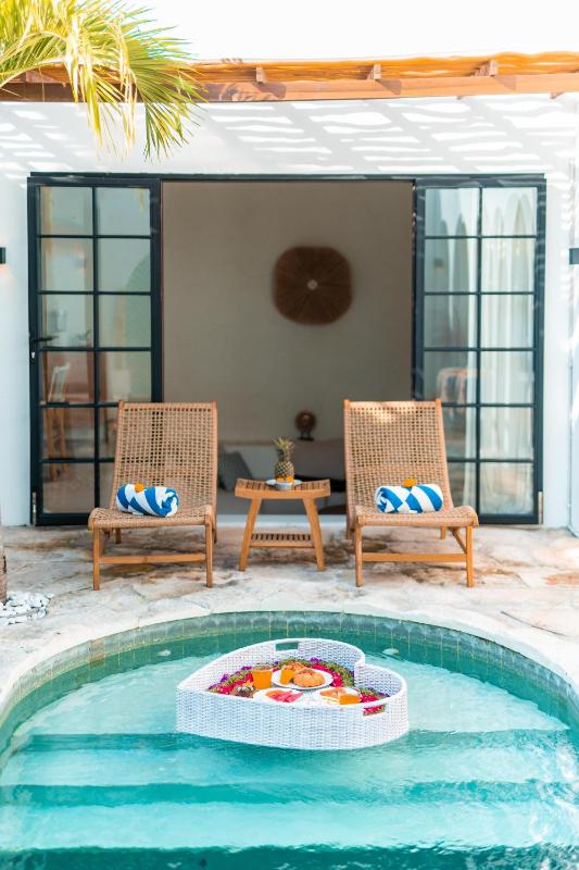 Villa Aurelia - 2 Bedrooms Rooftop Villa in Canggu - image 4