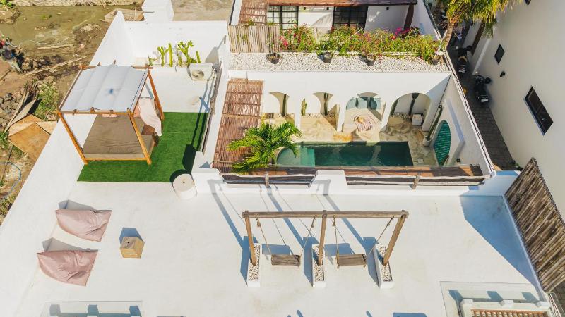 Villa Aurelia - 2 Bedrooms Rooftop Villa in Canggu - image 31
