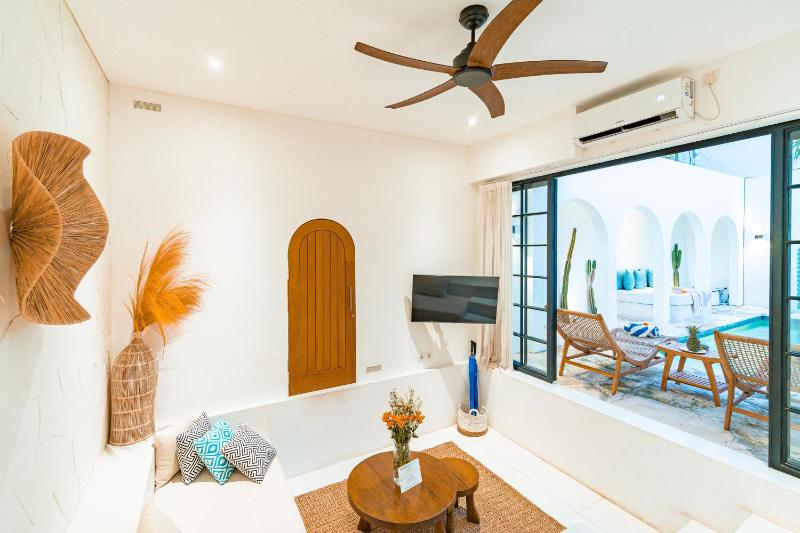 Villa Aurelia - 2 Bedrooms Rooftop Villa in Canggu - image 11