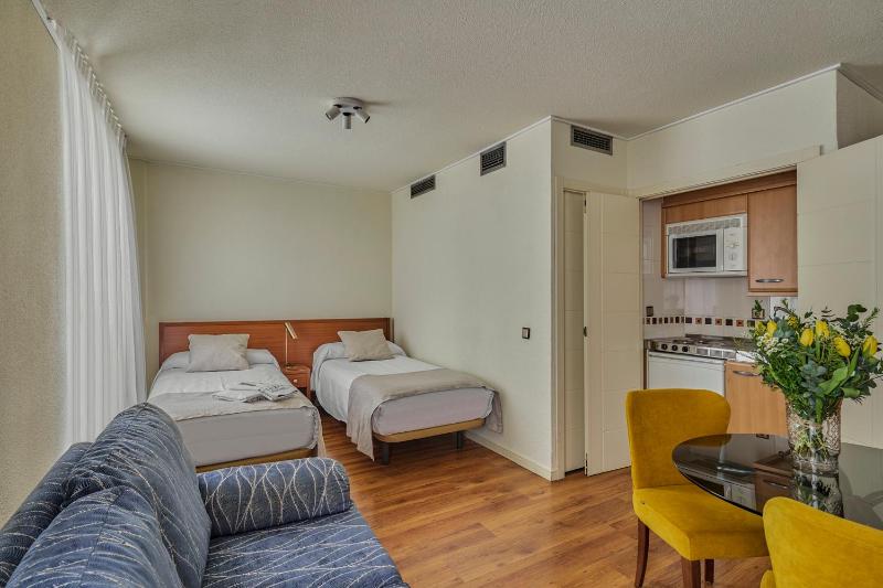 Apartamentos Juan Bravo - image 8