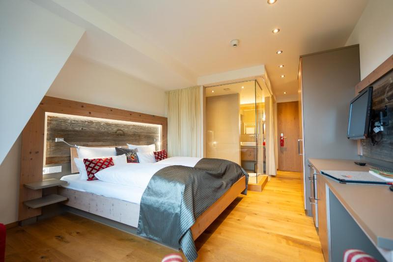 Double Room image 1
