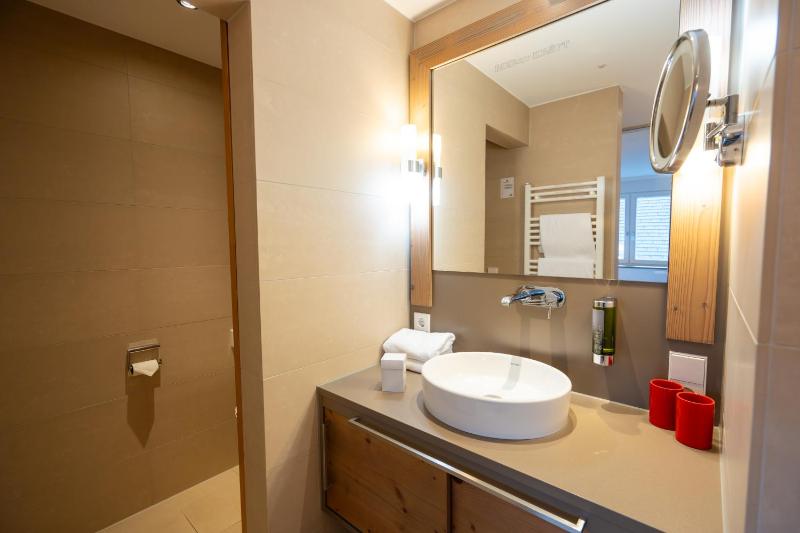 Deluxe Double Room image 1