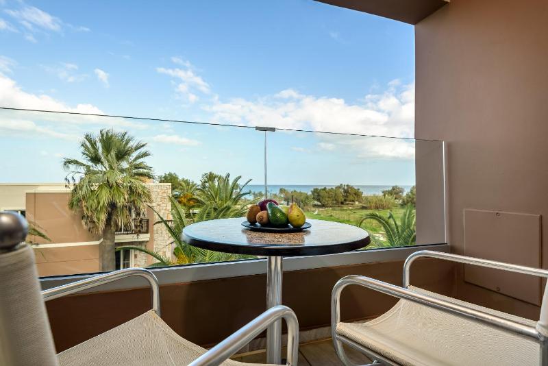 Junior Suite with Sea View image 3