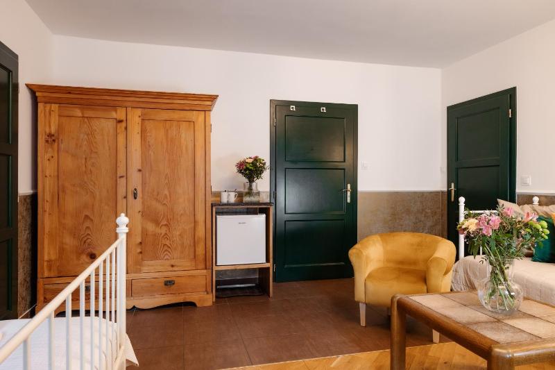 Standard Double Suite image 4