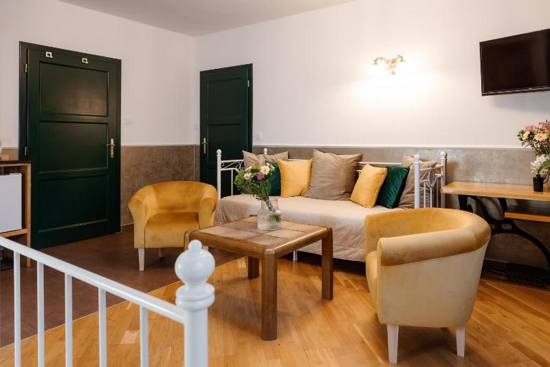 Standard Double Suite image 2