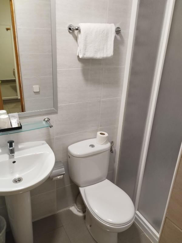 Economy Single Room image 3