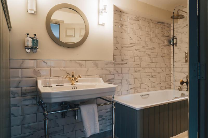 Superior Double or Twin Room image 4