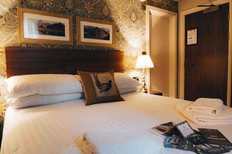 Cosy Double Room image 3