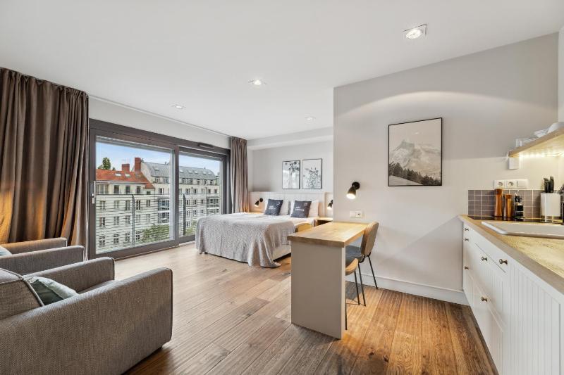 Suite M image 1