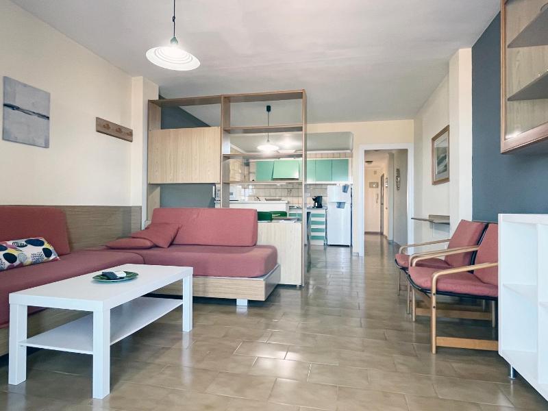 One-Bedroom Apartment image 2