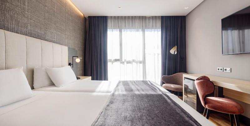 Standard Double Room Pet Friendly image 3