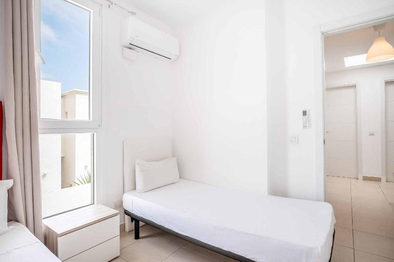 Villa Belladonna - image 32