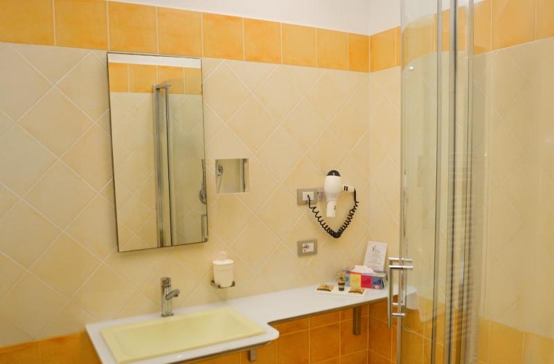 Superior Double Room image 2
