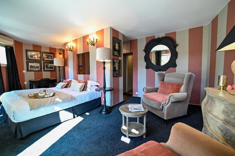 Superior Double Room - Garden Side image 1