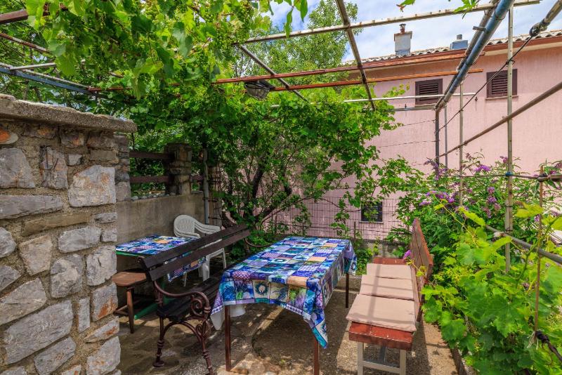 Apartments Zvonimir - image 10