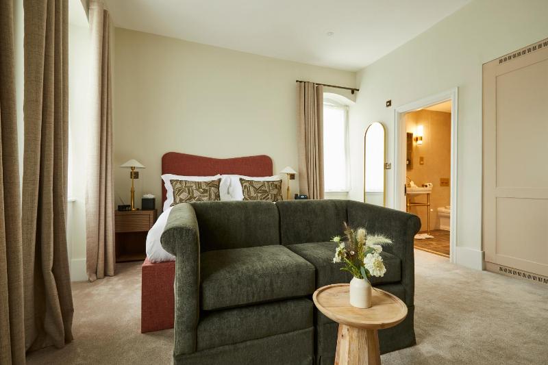 Deluxe Double Room image 1