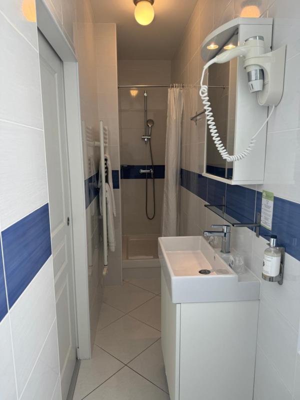 Superior Twin Room image 2