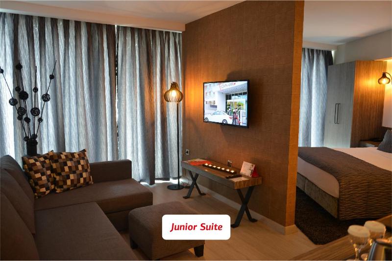 Junior Suite image 3