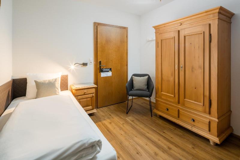Economy Single Room image 3