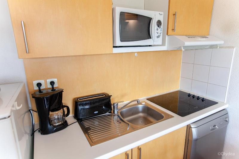 One-Bedroom Apartment image 1