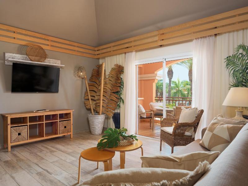 One-Bedroom Villa image 3