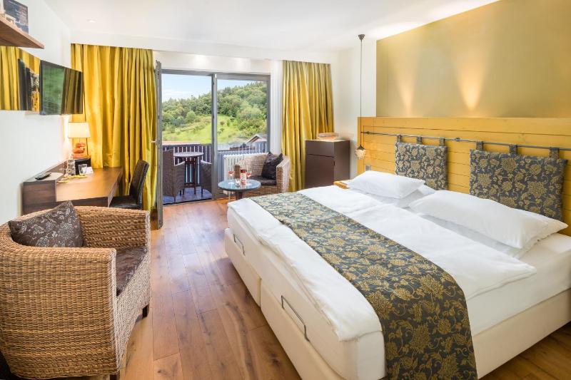 Superior Double Room image 1