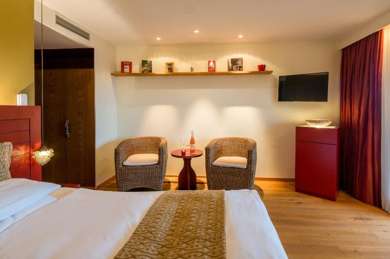 Superior Double Room image 3
