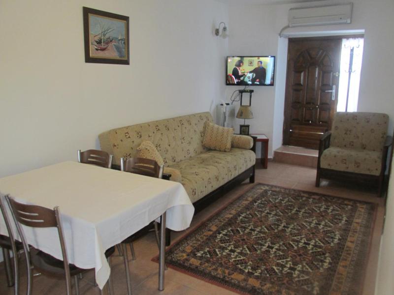 Two-Bedroom Apartment (4 Adults) image 3