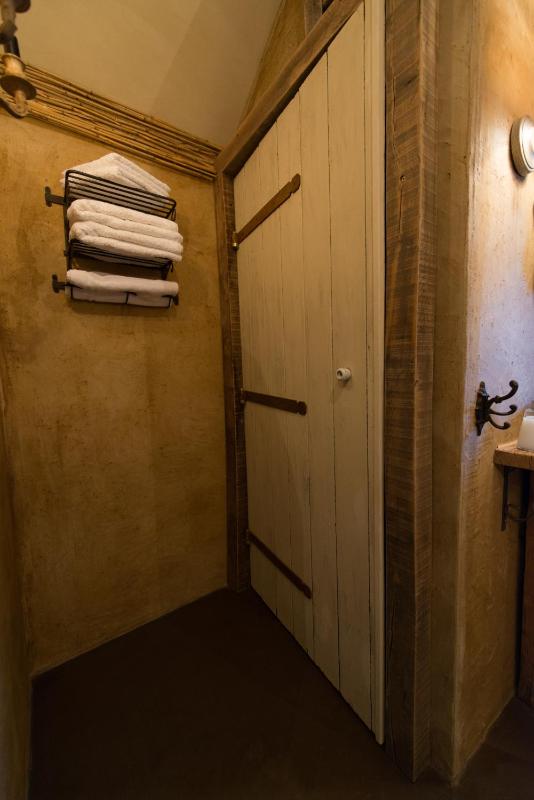 Double Room image 2
