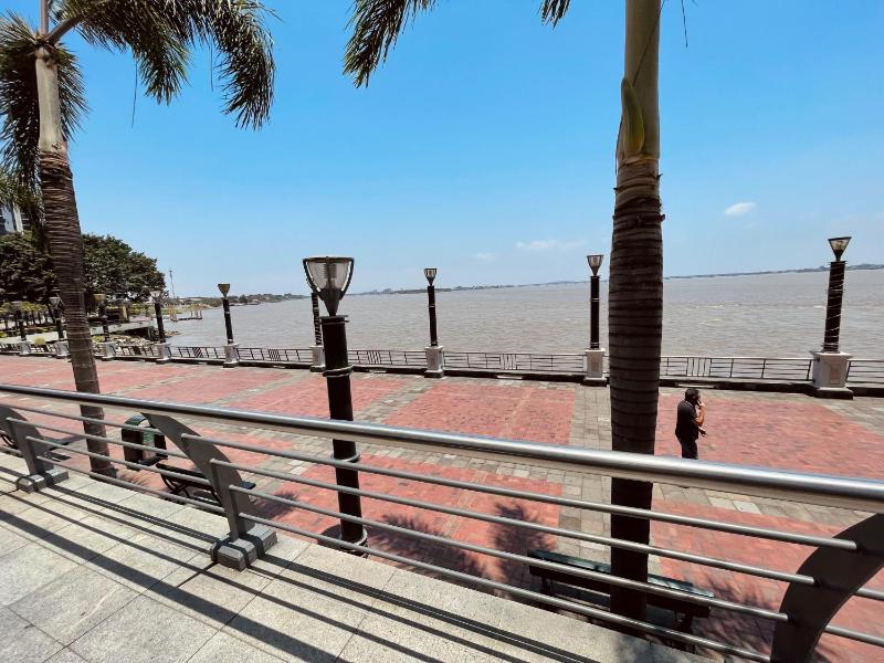 Gallery Suite en Riverfront Puerto Santa Ana - image 5
