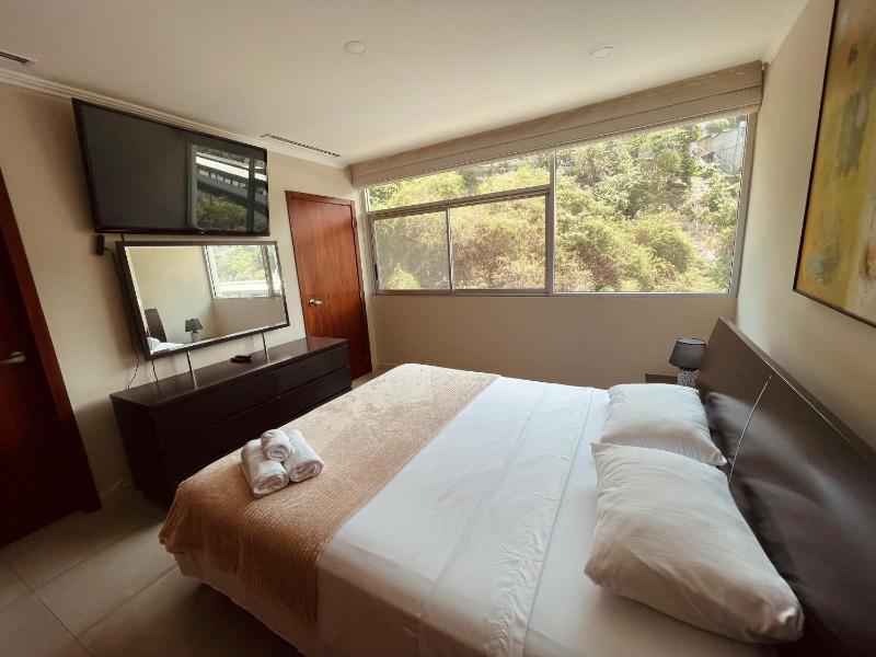 Gallery Suite en Riverfront Puerto Santa Ana - image 10