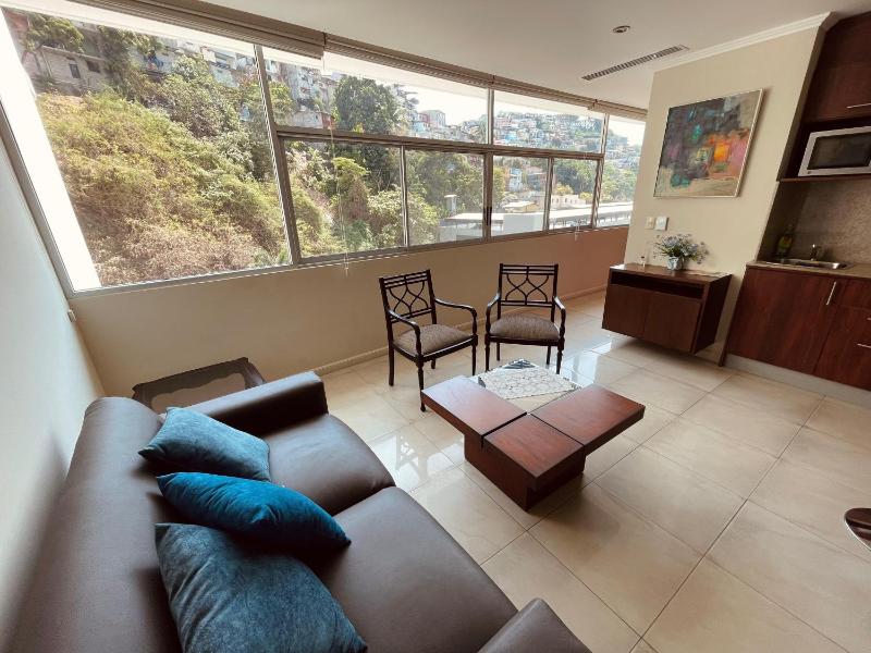 Gallery Suite en Riverfront Puerto Santa Ana - image 6