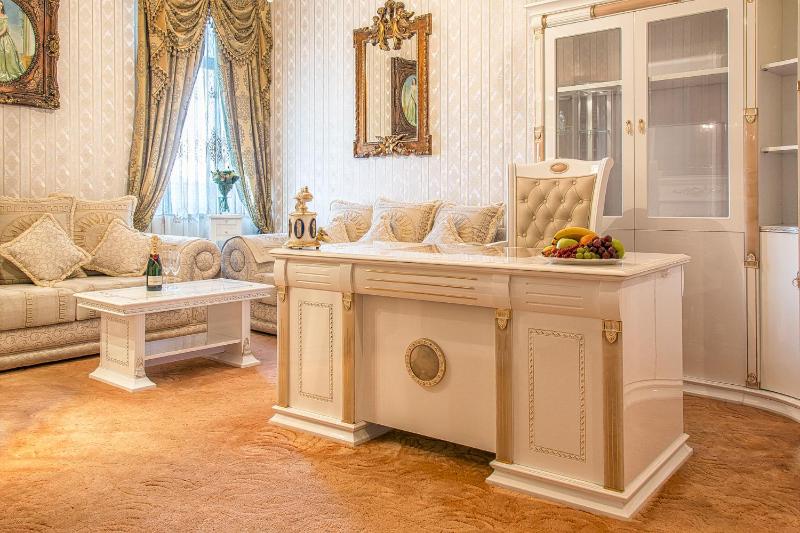 Deluxe Apartment image 2