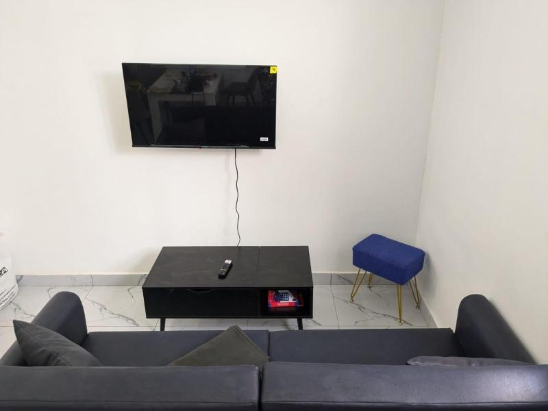 L F Suites - image 4
